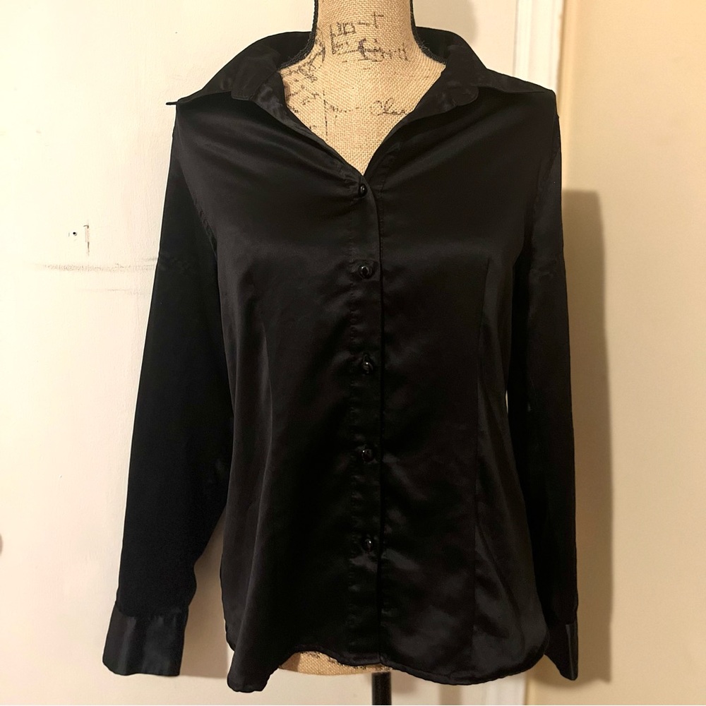 Jaclyn Smith - Black Button Down Shirt Long Sleeve Fitted